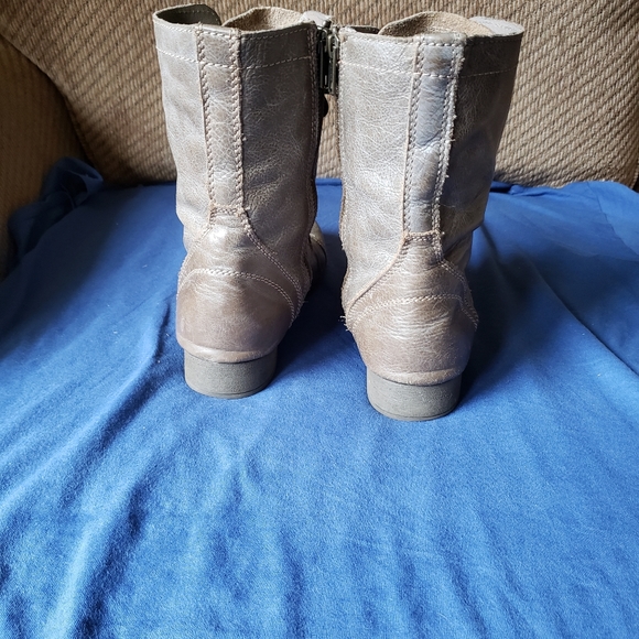 Steve Madden combat boots - Picture 3 of 7